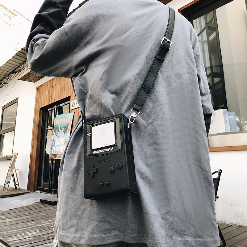 Borsa a tracolla mini a forma  - Retro Gaming Handhelds recensione e prezzo