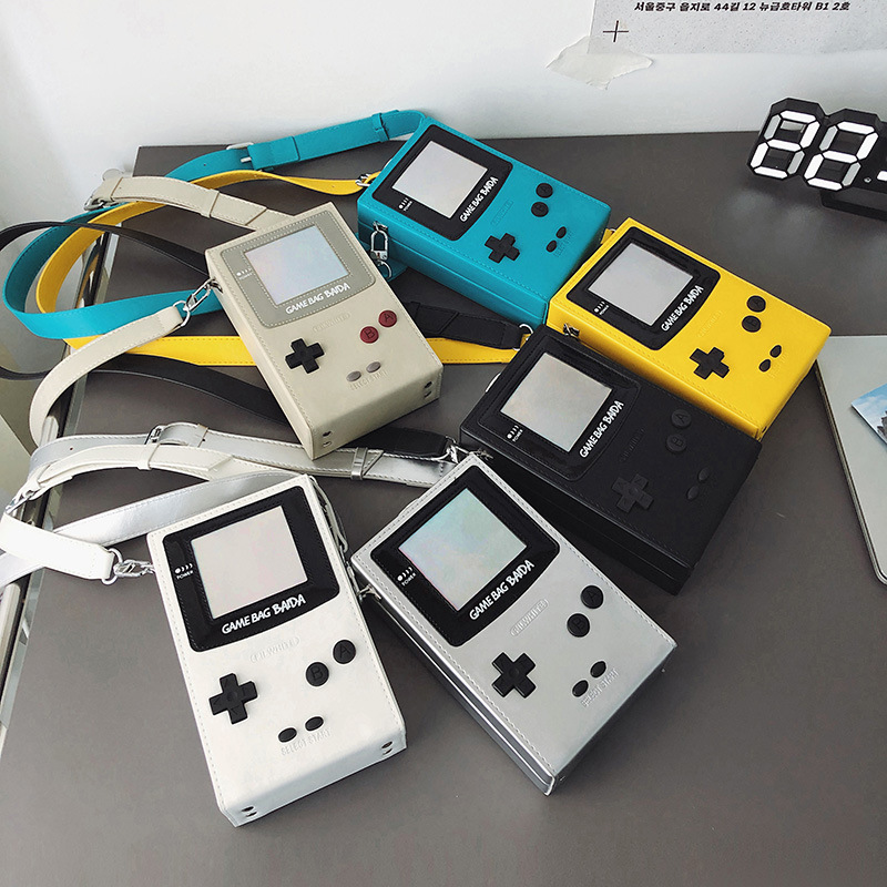 Borsa a tracolla mini a forma  - Retro Gaming Handhelds recensione e prezzo